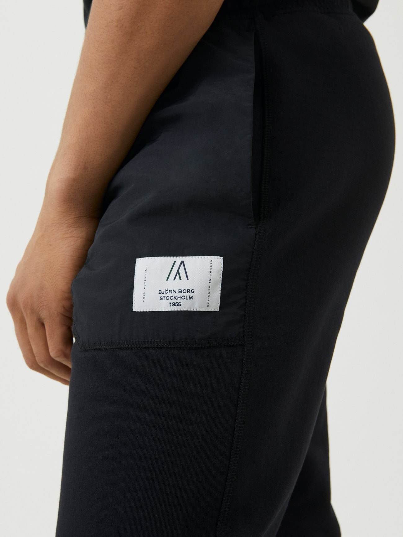Pantalon de survêtement femme  Essentials - Tailles S/M/L/XL/XXL –