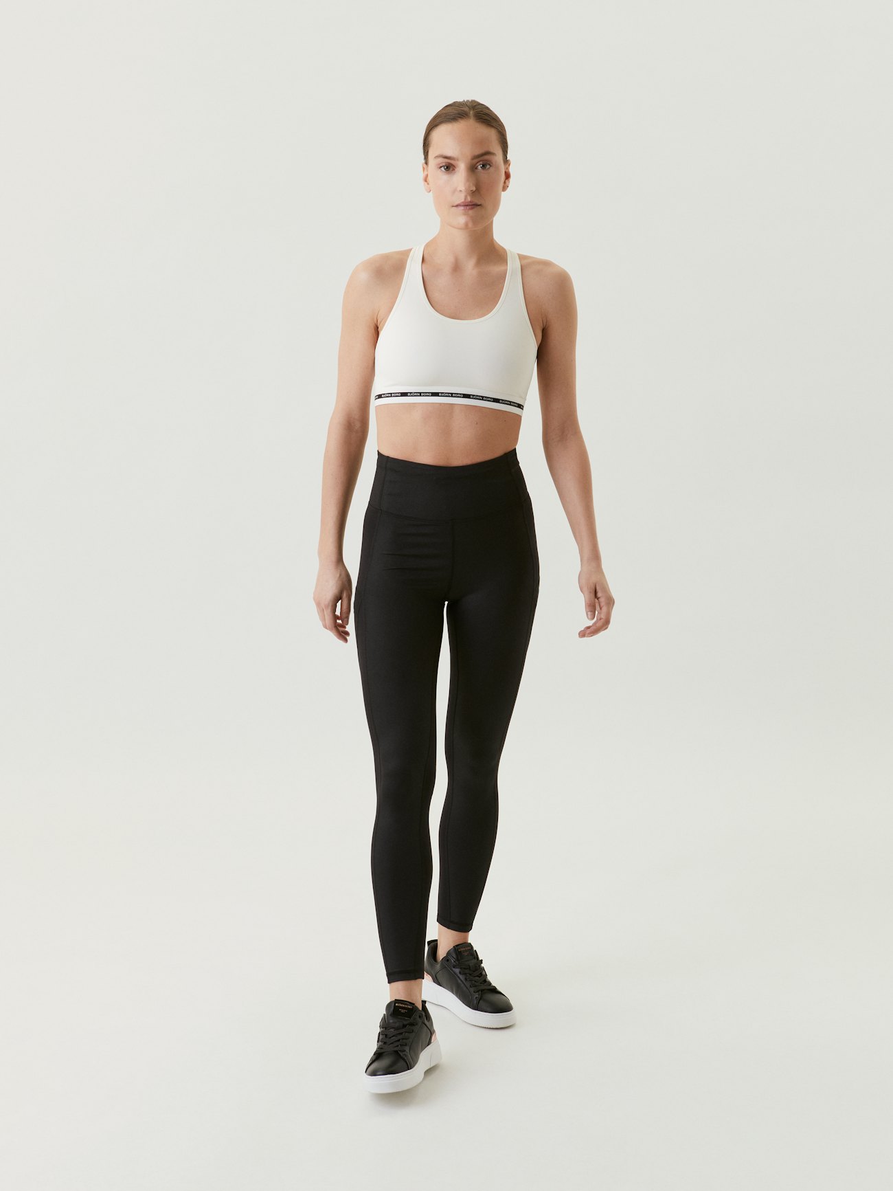 Extra Small Size Women Eco-Friendly Fabrics Recycle Nylon Bra and Leggings  Yoga Set - China Yoga Wear and Yoga Set price